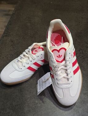 adidas Women’s White Sneakers with Red Stripes and Heart Detail